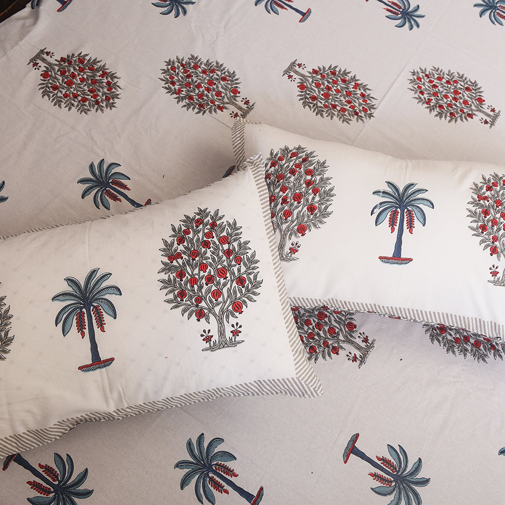 Elegant Floral Printed Cotton Bedsheet – Blue & Grey Bloom, King Size