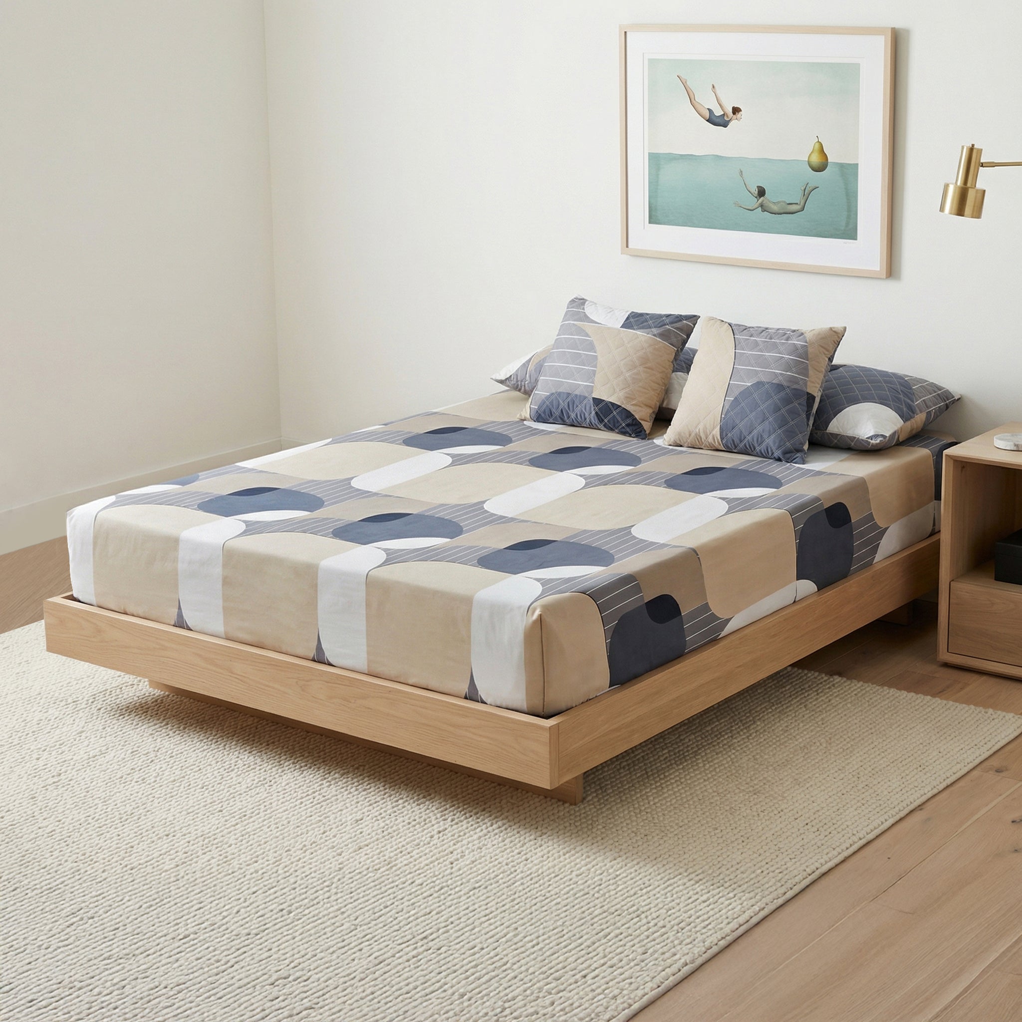 Elegant Blue Bedding Set Main image