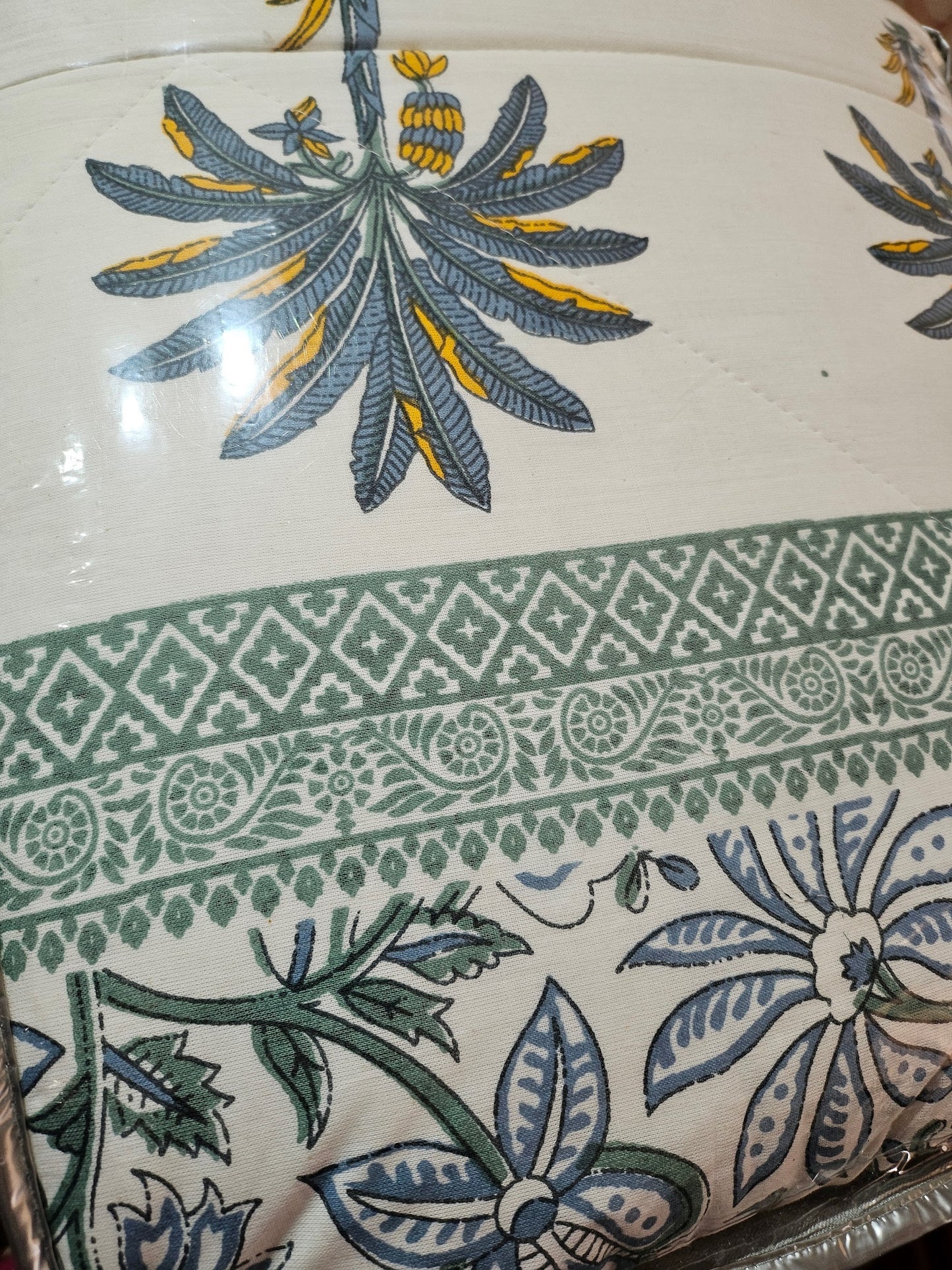 Vintage Leaf Bloom Pure Cotton Quilt